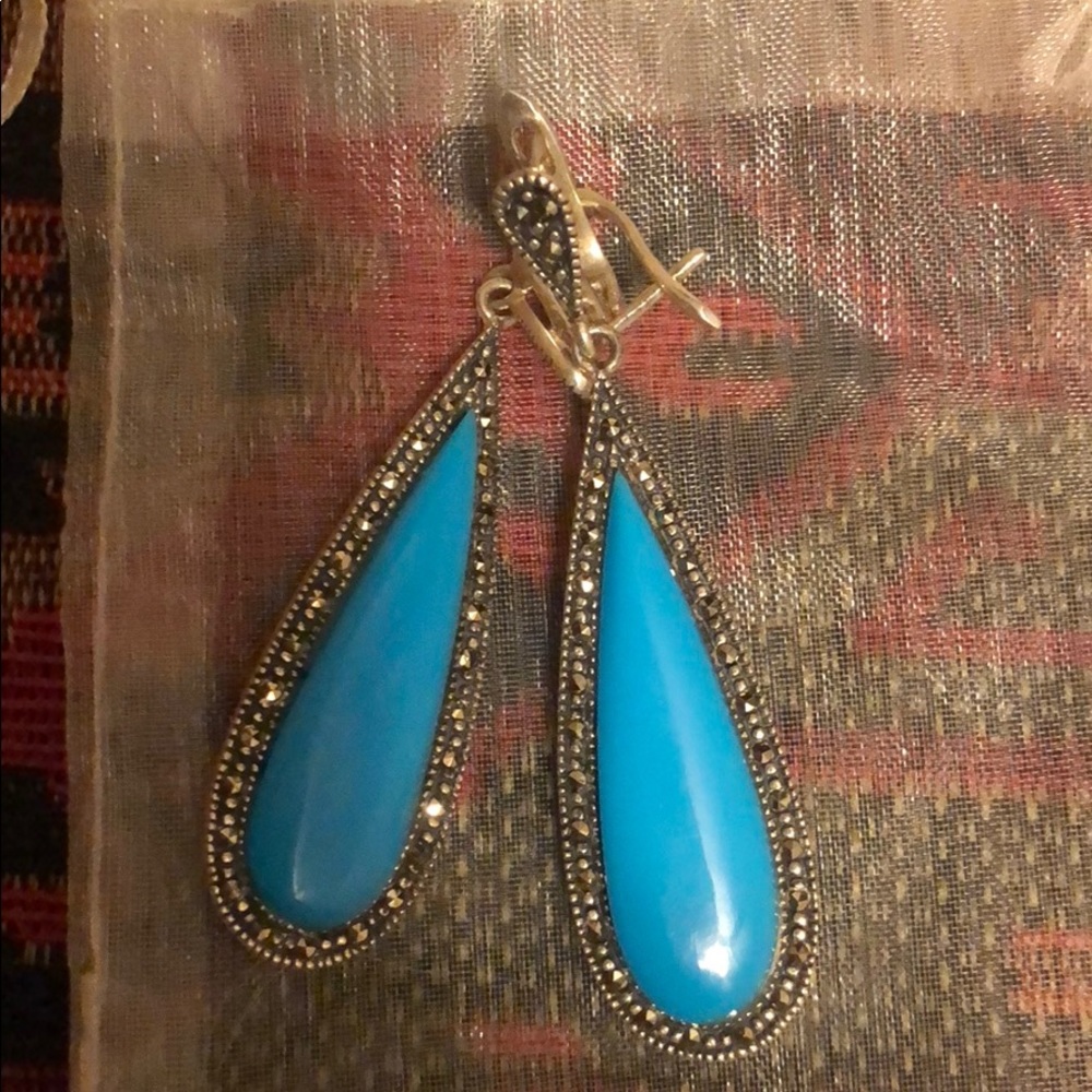 Gorgeous earrings ! 💙💙💙 - Picture 2 of 2